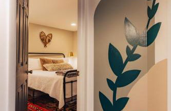 Family Pocono Gem by the lake with private sauna, hot tub, and huge game room - Foto 52