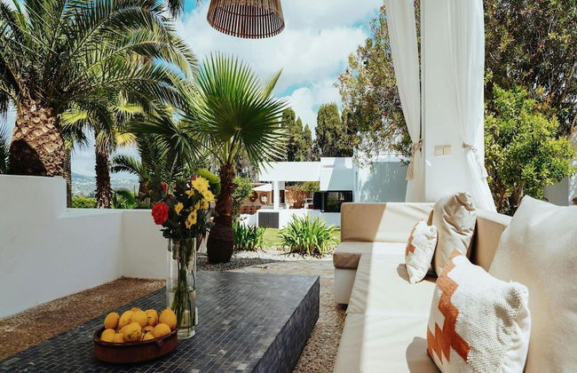 Luxurious Villa With Bright Terrace - Foto 33