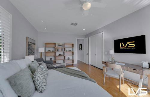 New Royal 80ft Waterfront Wlk2Beach HotPool Spa KitchenBBQ - Foto 68