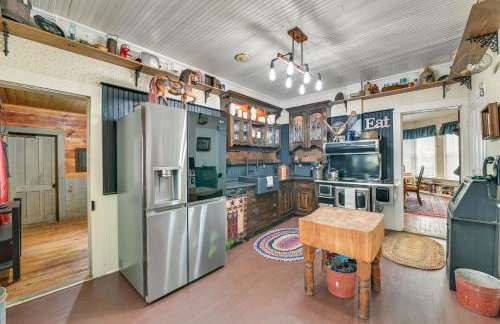 6 Mi to Lake George Adirondack Home with Game Room - Foto 3