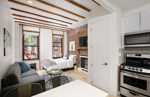 24-6 Gramercy area Newly reno Studio W D in unit - Photo 6