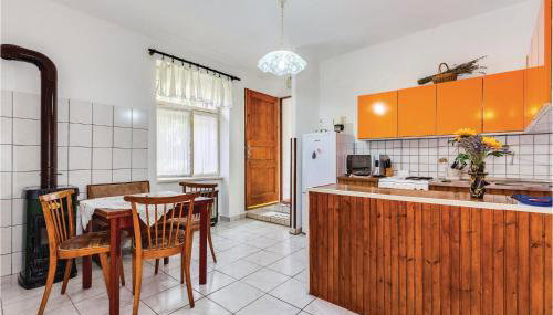 1 Bedroom Beautiful Apartment In Bakar - Foto 3