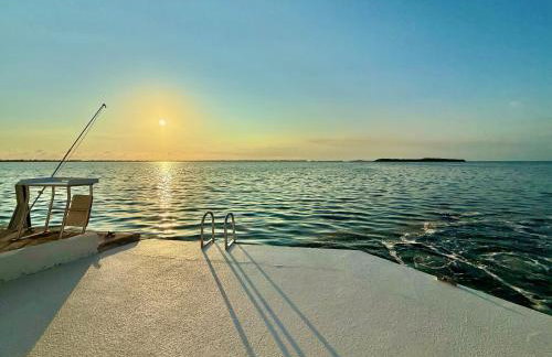 Oceanview Retreat with 60ft Seawall - Foto 1