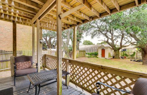 Stroll to Shore Quaint Condo with Deck in Norfolk - Photo 1