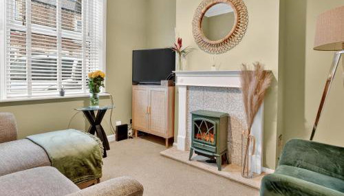 Windsor Jay - Photo 2