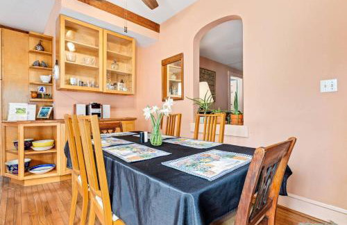 Unique Eastport Bungalow w Yard - Foto 19