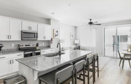 Landing Stylish 2BD Pool Courtyard - Foto 5