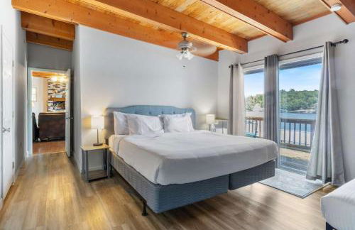 Lakefront Home with Huge Views and Great Fishing - Photo 20