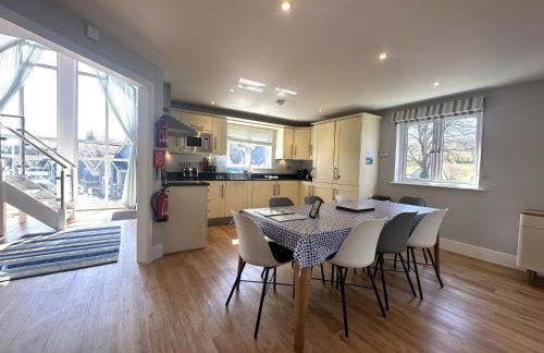 Trewhiddle Retreat V14 by Together Travel - Luxury 4-Bedroom Villa - Foto 7