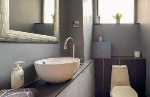 Meadow View Cottage - cosy, romantic & 20 mins from Alton Towers - Foto 7