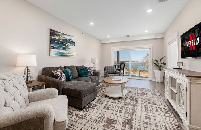 539 Bay St. Lake View Condo Unit 203E - Foto 12