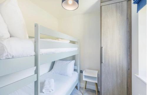 The Neal's 4 Bedroom House in Buxton Sleeps 8 - Photo 39