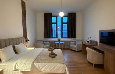 Jomi Stays - Kudamm - Foto 52