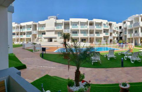 Luxury Apartment - Photo 20