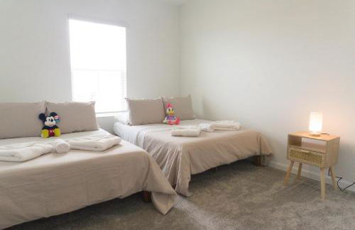 Modern Bright Home - Pool, Parks and Disney - Foto 14