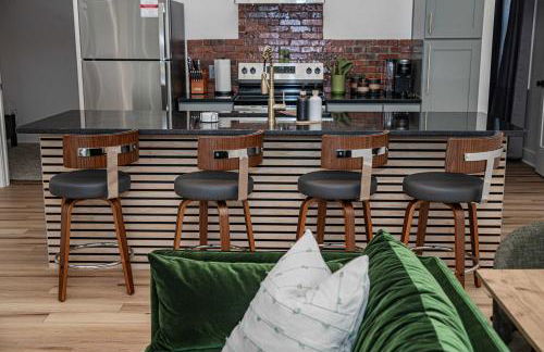 Urban Oasis - A Newly Renovated 4BR Dream - Foto 4