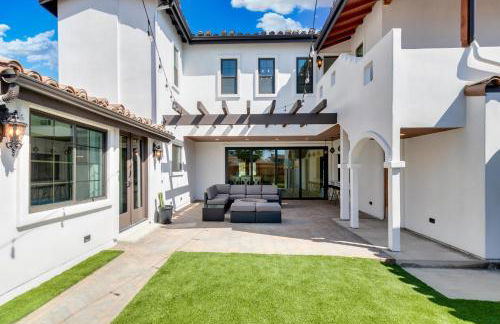 Luxury Oasis with Ping Pong, Firepit and Cozy Patio - Foto 2