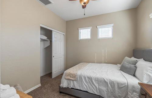 Entire Home in Surprise Downtown, Arizona - Foto 11