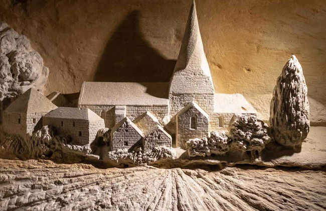 Entrance to the Pierre and Lumière Sculpture Museum - Photo 4