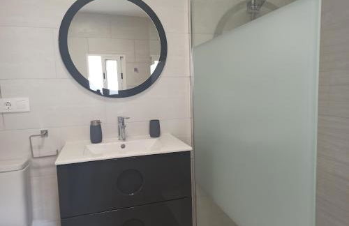 Casa cerca de la playa con patio y garaje privado - Foto 14