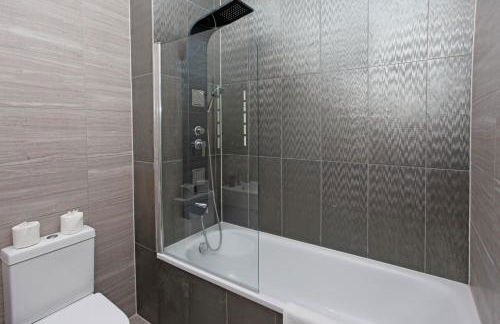 Sapphire House Apartments - Photo 138