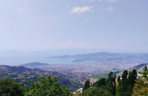 Άνετος χώρος με parking, αυλή και θαυμάσια θέα - Foto 38