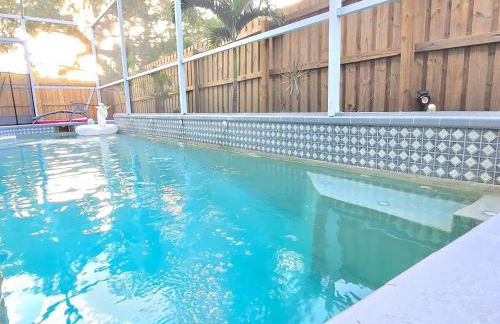 Pool house Best location in Wesley Chapel - Photo 26