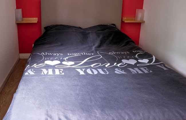 Pleasant Holiday Home With Infrared Sauna - Photo 3