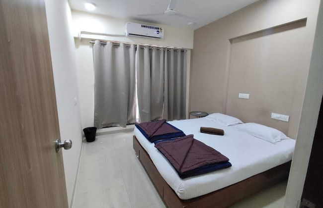 Varsity by Daily Stays - Photo 2