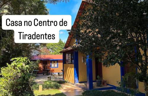 Casa chalet, Centro, vaga 2 carros, alto padrão - Foto 1