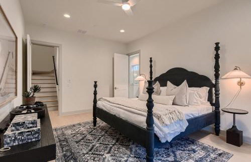 Stunning home - walk to square & heated pool - Foto 20