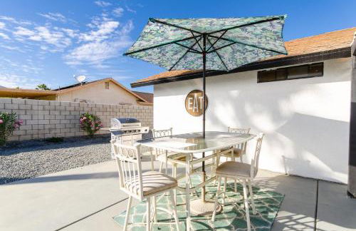 Zen Palm Springs Villa Pool and Mountain View - Foto 30