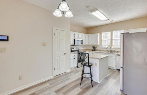 Home with Fenced Yard about 12 Mi to Dtwn Montgomery - Foto 8