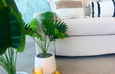 Amber Skies Seafront Retreat - Photo 34