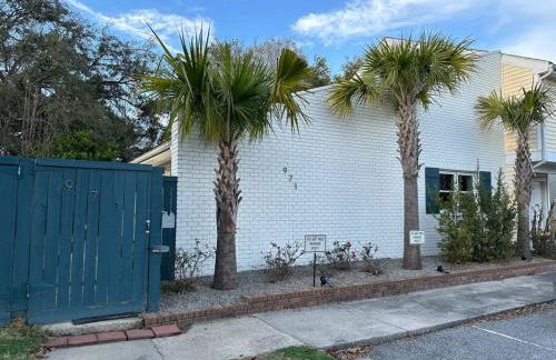 Cold Plunge Outdoor Shower Bike to Shem Creek - Photo 46