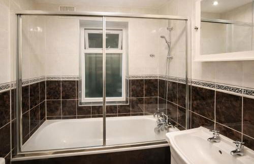 Evo Green Gravesend 2 bed Apartment, 2 mins Station, Town Centre - Foto 14
