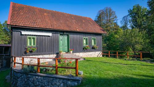 Šajnska Hiža, autentična goranska kuća u prirodi - Foto 2, Garden, Garden view