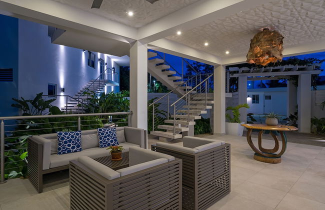 Santosha Whitehouse JM - 10 Bedroom Villa w Private Beach - Photo 47