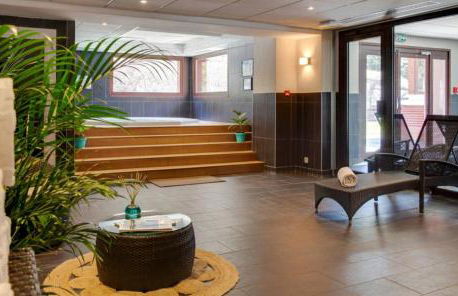 Appartement LE BUET skis aux pieds, piscine & Spa - Foto 24