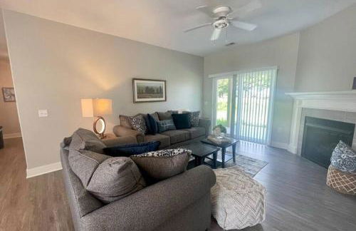 Main Floor 2 Bedroom Condo in Bettendorf - Foto 5