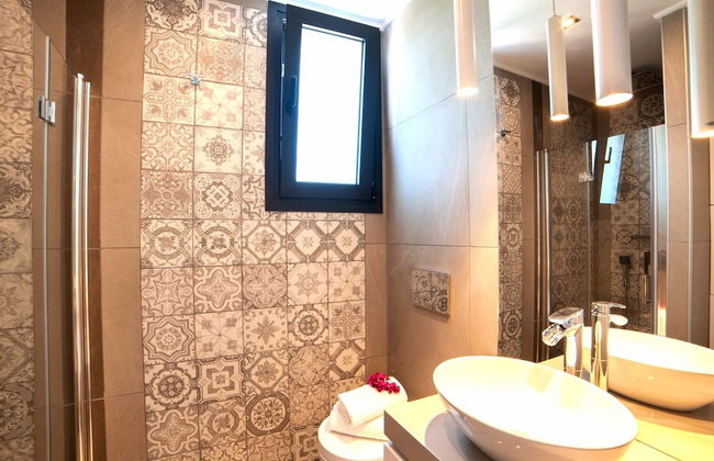 2 New Villas Next Each Other, Pool, Rent Separately or Together at Kournas Lake - Foto 14