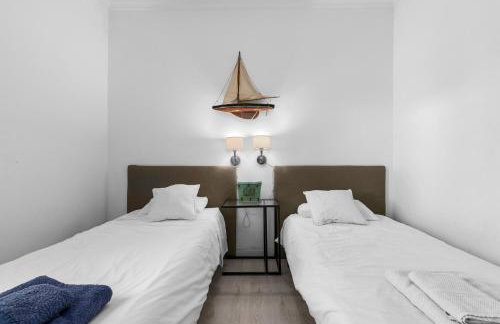 Villa Familiar con Piscina - Photo 19