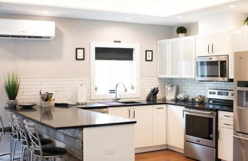 Eclipse Hot tub and billiards in Downtown Geneva - Foto 7