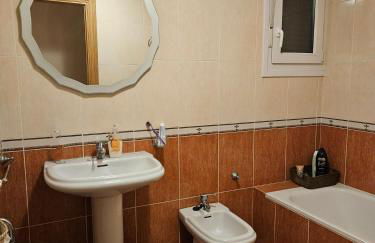 Red Wine Haro, piscina y parking - Foto 14