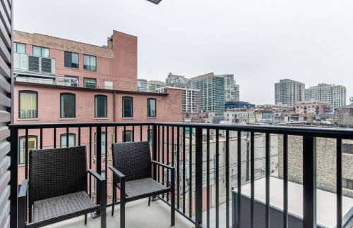 River North 1br w gym sky terrace yoga studio CHI-1033 - Foto 14