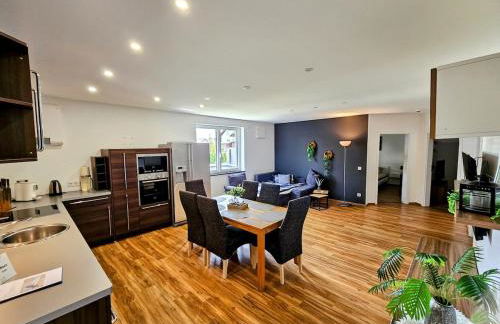 Großzügige Moderne Ferienwohnung 90qm Zentrale ruhige Lage - Foto 1