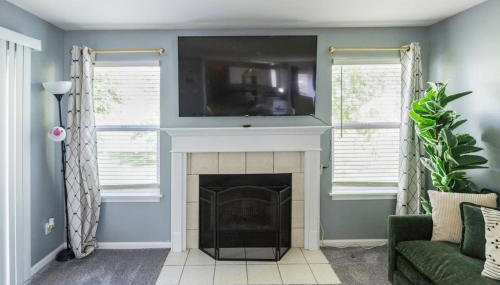 Modern Comfort Loves Park Stylish 3BR Getaway - Foto 4