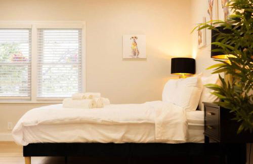 King Comfort - Bright and Modern 1BR Stay in Dunlap - Foto 41