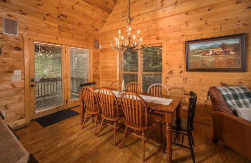 Cabin with amazing long-range mountain views, hot tub, fire pit, EV connection - Foto 30