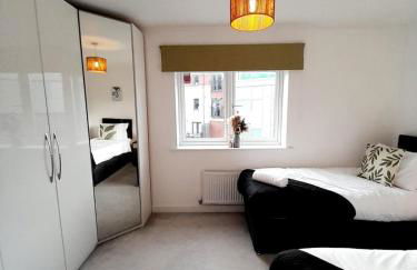 4 BR - 2 Baths - 1 WC - Solihull - NEC - HS2 - Long Stays for Contractors and Relocators - HMHStays - Foto 18